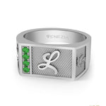 ANILLO EN PLATA 950 CON LETRA L PERSONALIZADA Y CIRCONES VERDES