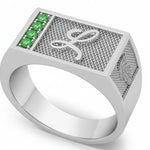 ANILLO EN PLATA 950 CON LETRA L PERSONALIZADA Y CIRCONES VERDES